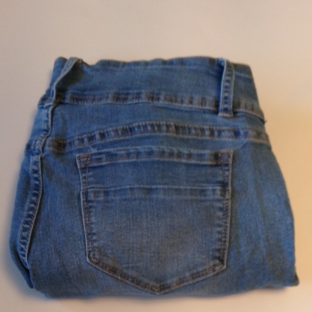 Women's stretch Capris Blue Jeans